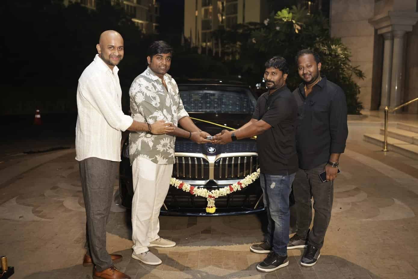 100 Cr Director Gets Costly Car As Gift