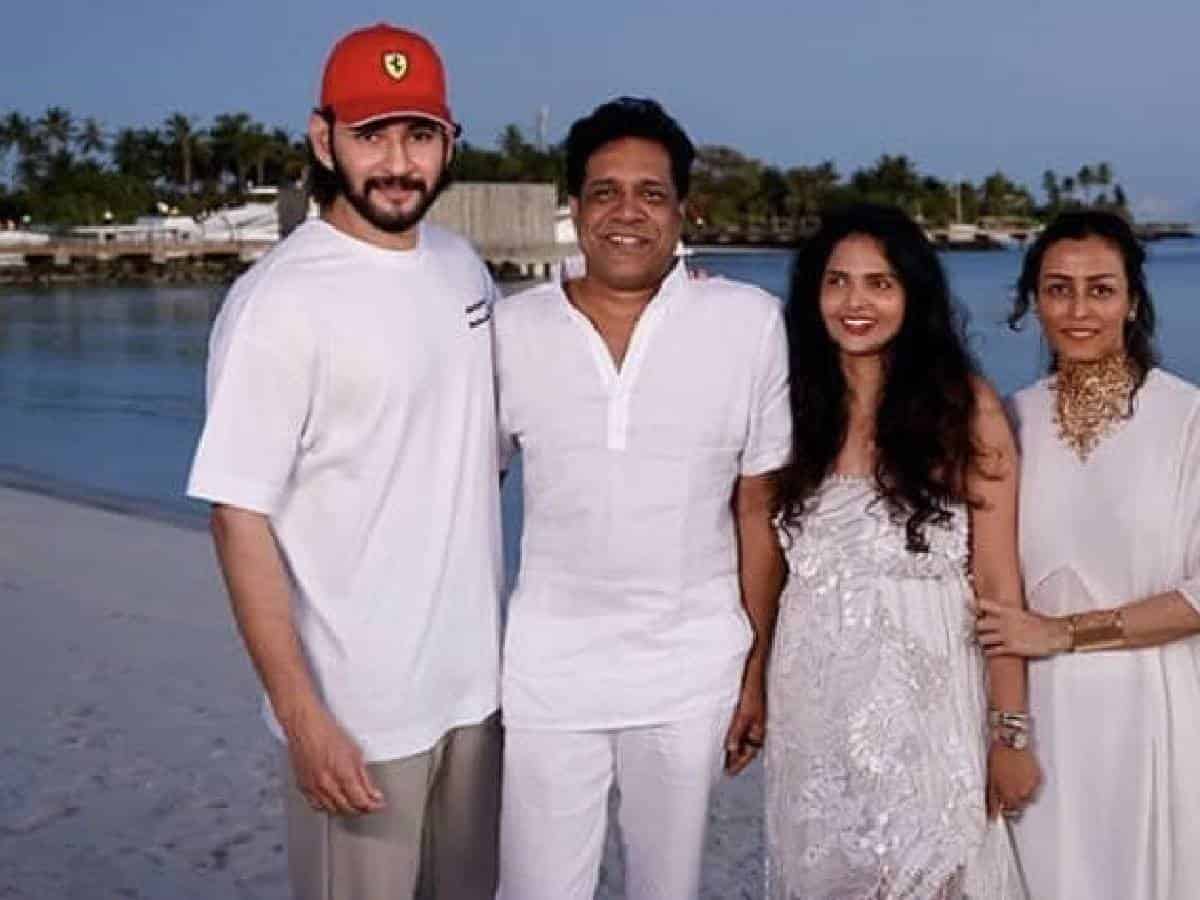 Watch: Mahesh’s Late Night Wishes From Maldives