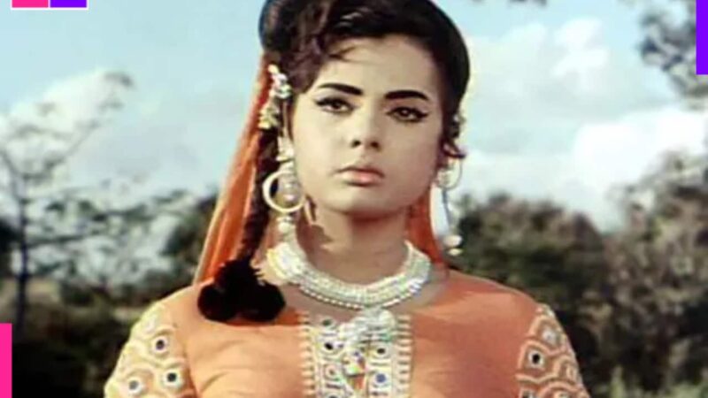 Released in 1971, one song of this superhit film was banned by government, superstar Mumtaz was challenged by…