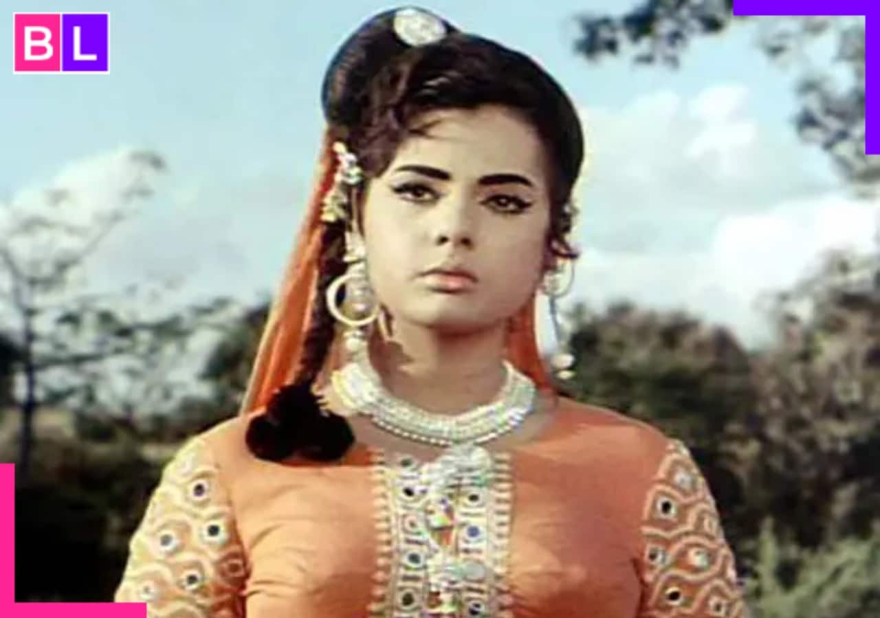 Released in 1971, one song of this superhit film was banned by government, superstar Mumtaz was challenged by…