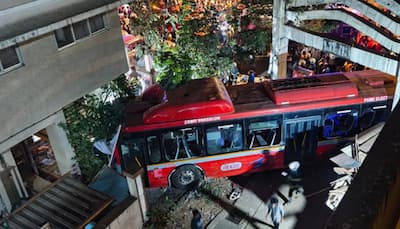 Kurla Bus Accident: 4 Dead, 25 Injured As BEST Bus Crashes Into Pedestrians, Vehicles In Mumbai | Video