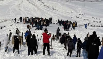 Gulmarg Welcomes New Year As Snow-Clad Paradise Amid Record Tourist Influx