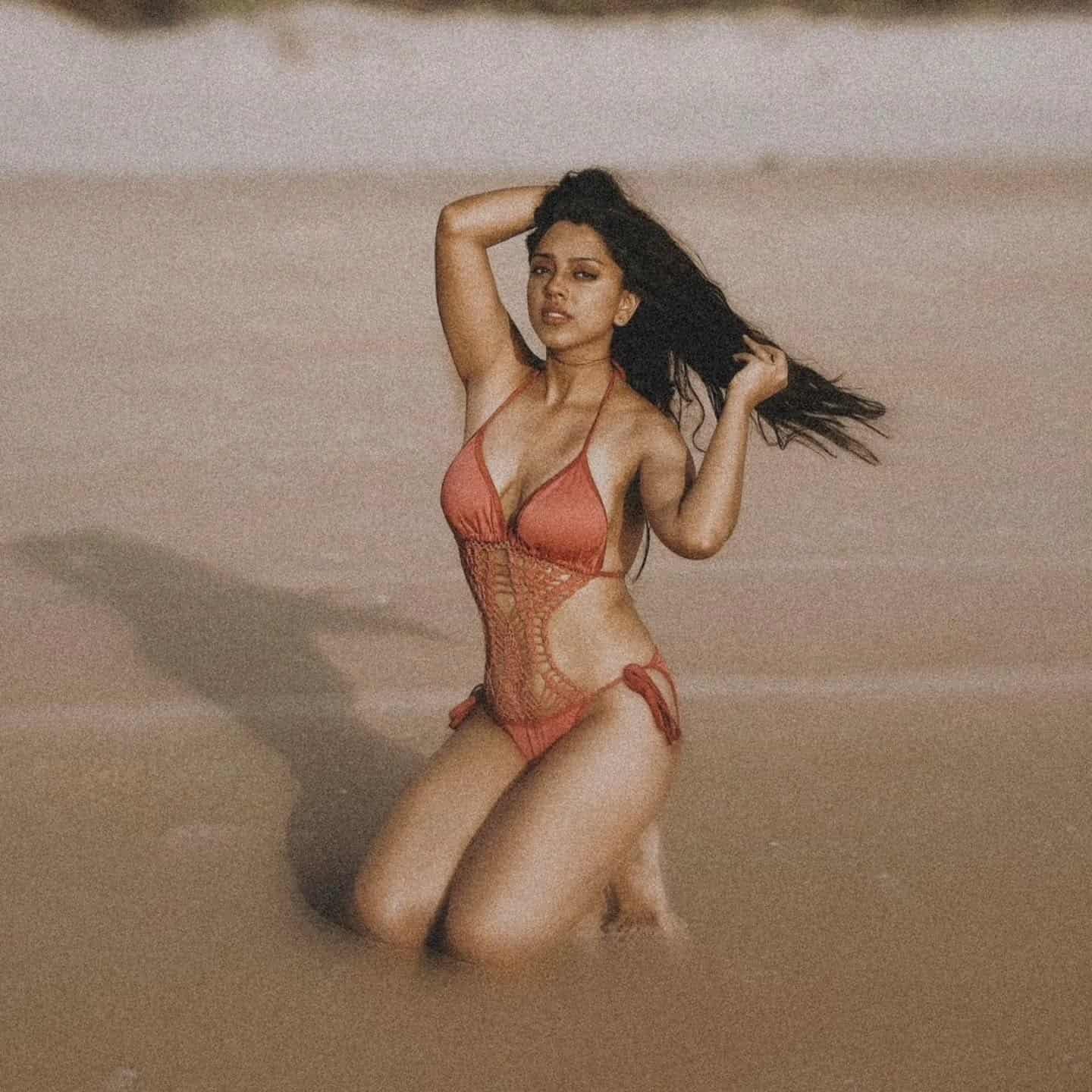 Pic Talk: Deviyani in Orange Monokini on Goa Beaches