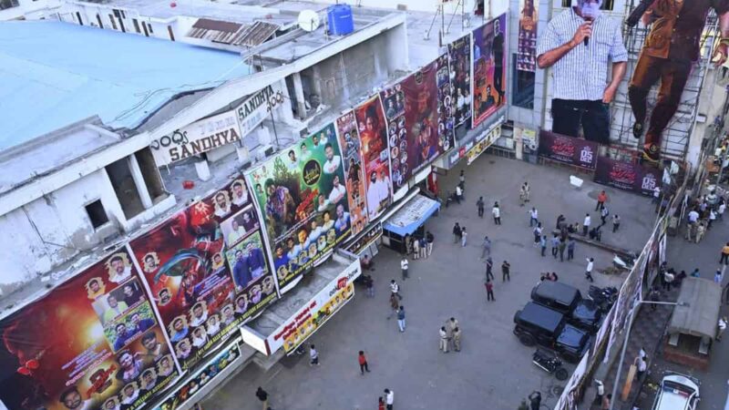 Police Issued Showcase Notice To Sandhya Theatre!