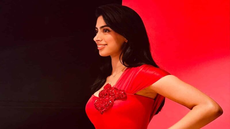 Khushi Kapoor Paints the Town Red in Style!