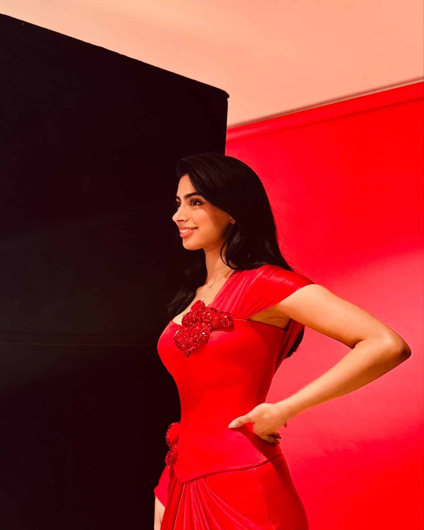 Khushi Kapoor Paints the Town Red in Style!