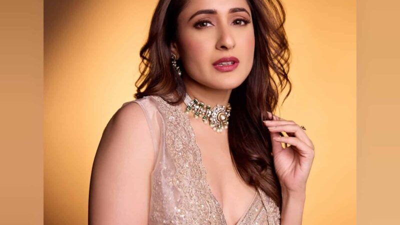 Pragya Jaiswal Sparkling Glam O’Clock!