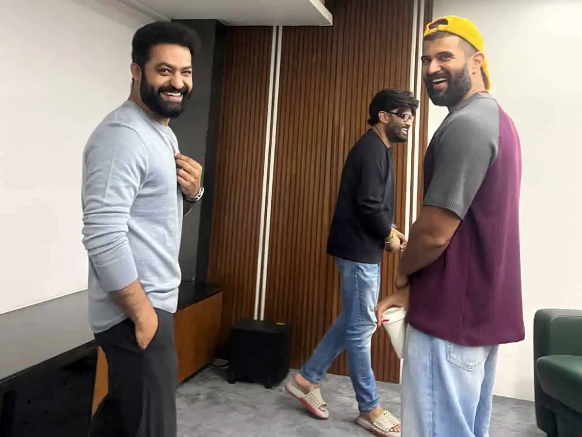 Pic Talk: VD’s Fun Banter With Tarak