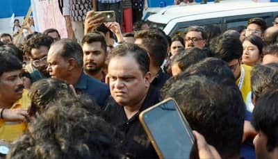 Jadavpur University On The Boil: Car’s Windscreen, Rearview Mirror Damaged After SFI Members Gherao Bengal Minister