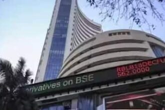 Indian Stock Market Opens Flat, FIIs Start Buying
