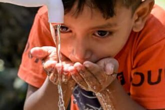 How Much Water Should You Drink In Summer? Hydration Tips For Hot Weather