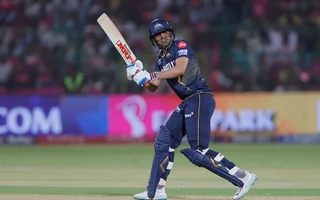 1745854242267_shubman-gill IPL 2025: Shubman Gill launches Yudhvir Singh for two blazing maximums on leg side