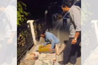 Kashmiri vendors left Mussoorie after two of them were attacked | X/@@HateDetectors
