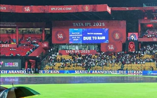 1747557675613_kekee M Chinnaswamy Stadium, Bangalore