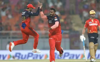 1748531455498_virat-kohli-and-yash-dayal-2 Virat-Kohli-and-Yash-Dayal