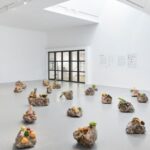 Edgar Calel, Ru k ’ ox k ’ ob ’ el jun ojer etemab ’ el (The Echo of an Ancient Form of Knowledge), 2021. Photo: Tate