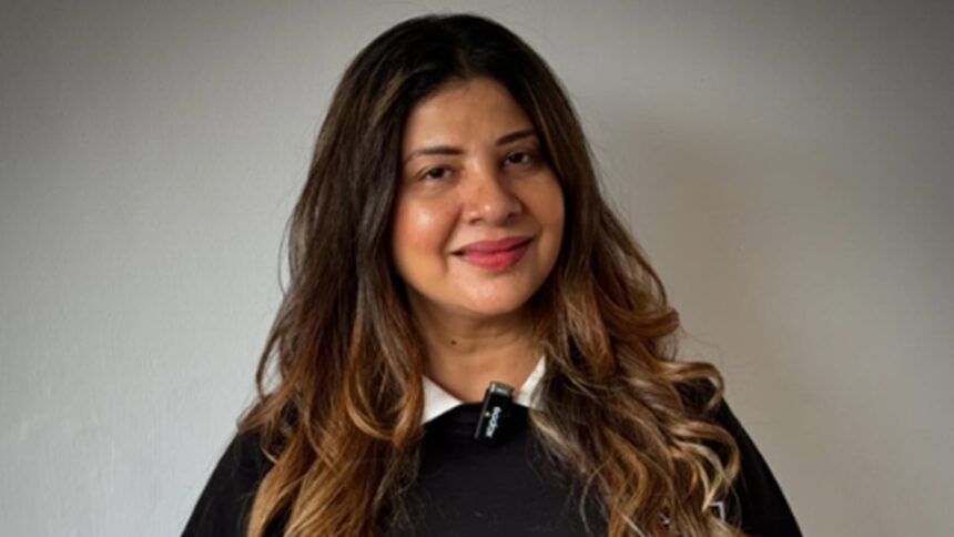 Sambhavna Seth described going through two painful weeks unaware that her pregnancy had ended