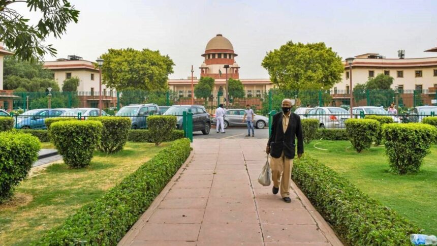 Supreme Court, Supreme Court defamatory remarks, Ajay Shukla, Ajay Shukla defamatory remarks, criminal contempt of court, Indian express news, current affairs