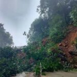 One Dead, Two Injured As Landslide Hits Kedarnath Route; Pilgrimage Suspended From Sonprayag