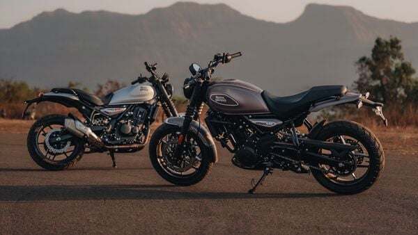 If you already own a Royal Enfield Guerrilla 450 or are planning to buy one soon, and are exploring genuine accessories for it, here is a quick and comprehensive look at the list of genuine accessories along with their prices.