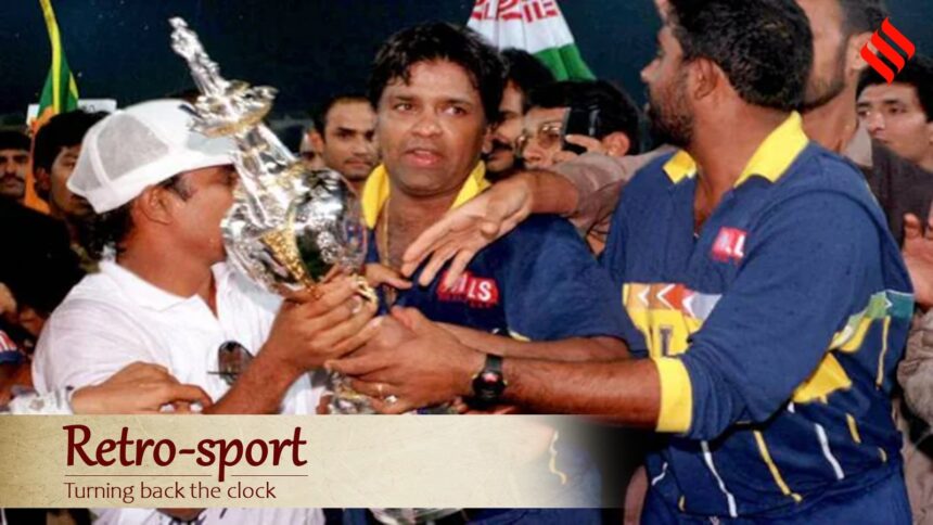 Arjuna Ranatunga with the World Cup trophy after Sri Lanka beat Australia in the 1996 final. (Reuters file photo)