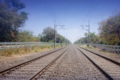 Indian Railways has fenced 16,398 km of tracks to enhance safety (Image: Ministry of Railways)