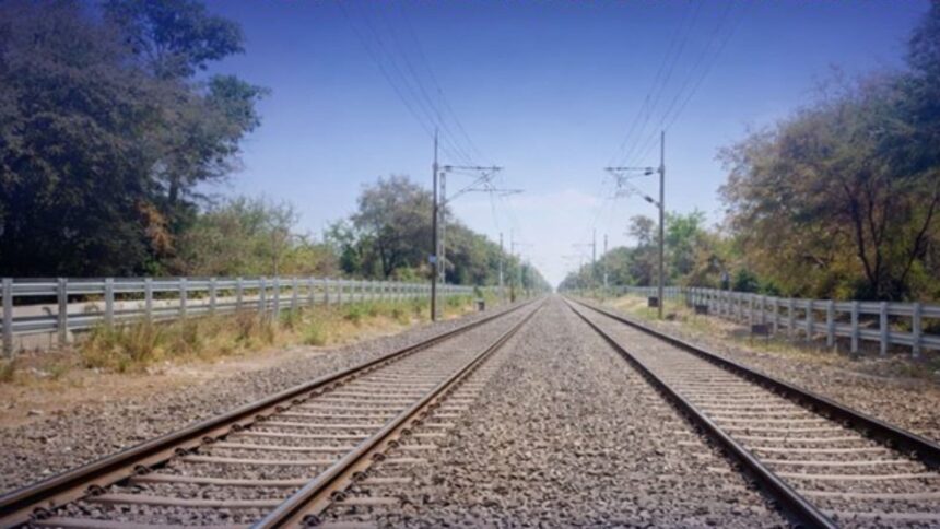 Indian Railways has fenced 16,398 km of tracks to enhance safety (Image: Ministry of Railways)