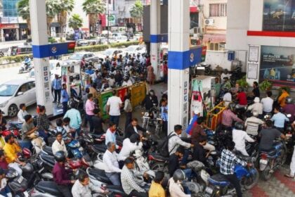 Vehicles queue at a fuel pump in Prayagraj Thursday | Photo: ANI