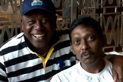Former India cricketer Laxman Sivaramakrishnan with West Indies legend Desmond Haynes. (Special arrangement)