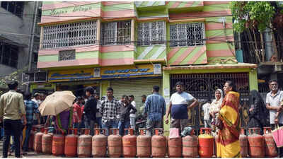 Aadhaar biometric needed only for pending eKYC LPG users: Government