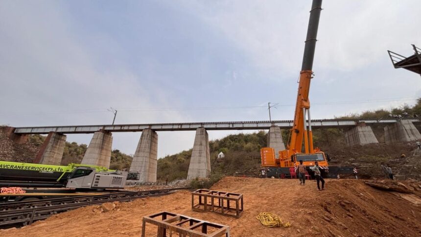 It falls under the administrative control of North Central Railway (NCR) zone.