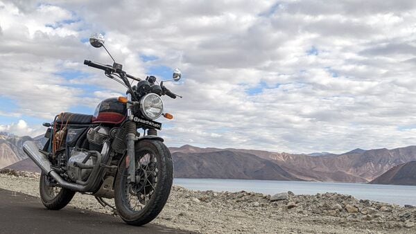 Royal Enfield Interceptor 650 is the brand's flagship mid-capacity roadster that blends 1960s-inspired British design with modern engineering.