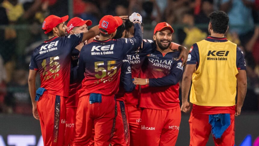 IPL 2026 RCB Tickets Price: Royal Challengers Bengaluru players celebrate a wicket in IPL 2025. (Sportzpics)