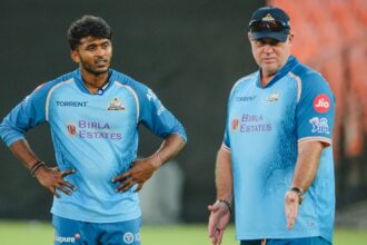Sai Sudharsan with Gujarat Titans batting coach Matthew Hayden. (Gujarat Titans)