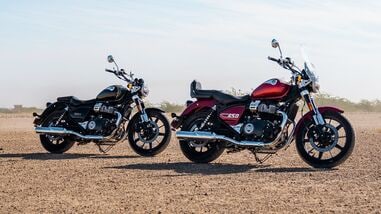 Royal Enfield offers a wide range of genuine accessories for the Royal Enfield Super Meteor 650.