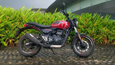 Triumph Speed T4 is the most affordable motorcycle from the British two-wheeler manufacturer in India.