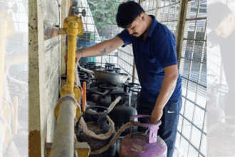Representational image. | Commercial LPG cylinder crisis has affected operations of restaurants across country. | ANI