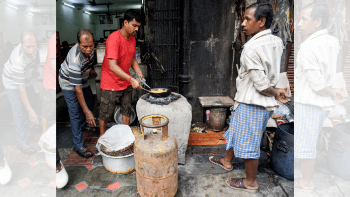 Eateries have reported an LPG shortage after commercial cylinder supplies were cut due to disruptions. | ANI