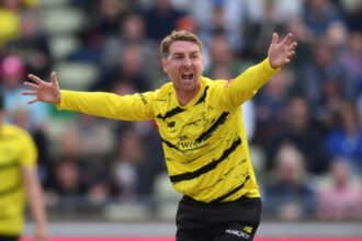Tom Smith joins England Women's cricket team as spin-bowling coach