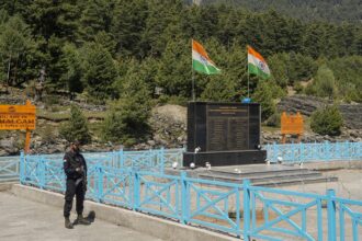‘Won’t bow to terror’: President, PM pay homage to Pahalgam attack victims