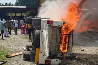 Mob snatches four rifles from forest officers during Assam clash