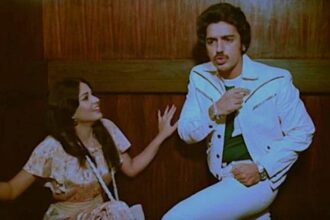 Rati Agnihotri and Kamal Haasan in a still from Ek Duuje Ke Liye.