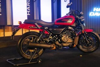 The Harley-Davidson X440 is available in two trim choices: Vivid and S