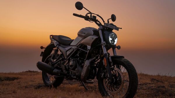 Hero MotoCorp offers a wide range of genuine accessories for the Hero Mavrick 440.