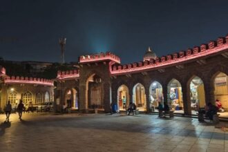 Moazzam Jahi Market in Hyderabad at night | Photo: Yunus Lasania | ThePrint