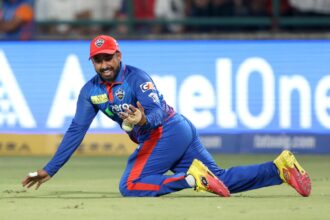 Karun Nair dropped Shreyas Iyer's catch twice during DC vs PBKS. (CREIMAS FOR IPL)