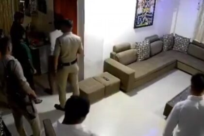 Amrendra Singh, Additional Deputy Commissioner of Police, said the suspended cops include Sanjay Bishnoi, Praveen Bhadoria, Dinesh Jat, Ravindra Kushwaha and a head constable. (X/@jitupatwari)