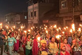 For two consecutive nights in the capital Imphal, massive rallies with hundreds of protesters carrying torches have been carried out in defiance of the night curfew