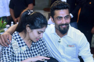 Ravindra Jadeja with his wife Riva Solanki