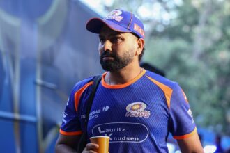 Rohit limped off after facing 13 balls against RCB. (BCCI/Creimas Photo)